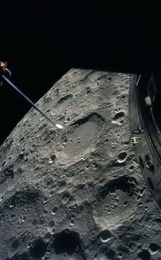 La Luna fotografata da Apollo 13 (foto WIkipedia)