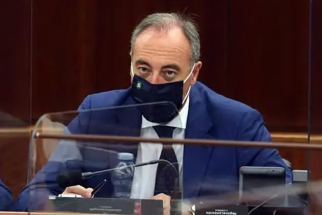 L'assessore al Welfare Giulio Gallera (Ansa)