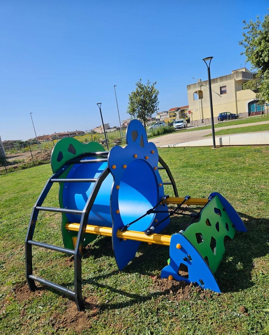 Dopo il piano del verde, interventi su giochi e panchine