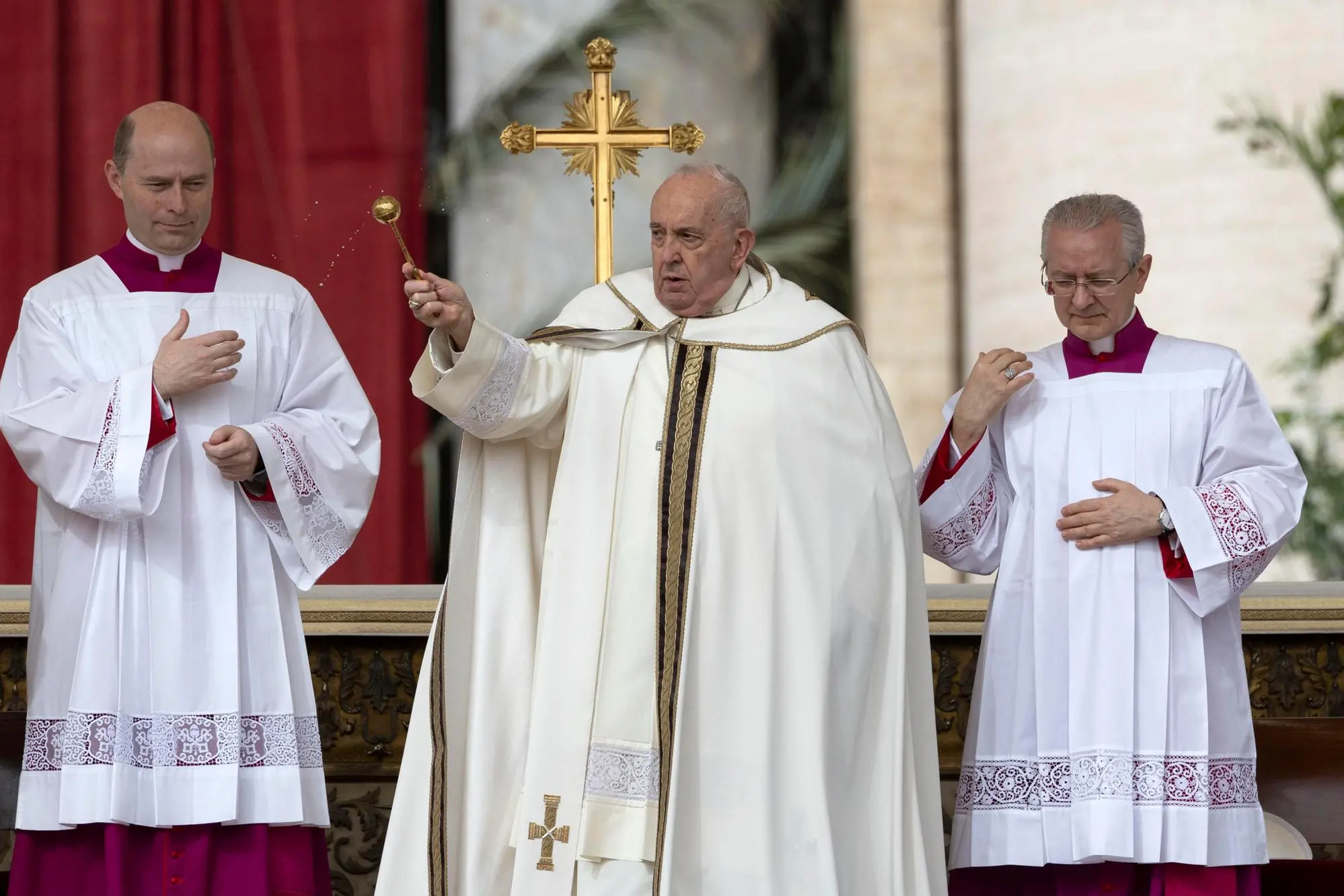 Pope Francis leads the Easter Mass in Saint Peter's square at the Vatican City, 31 March 2024. ANSA/MASSIMO PERCOSSI