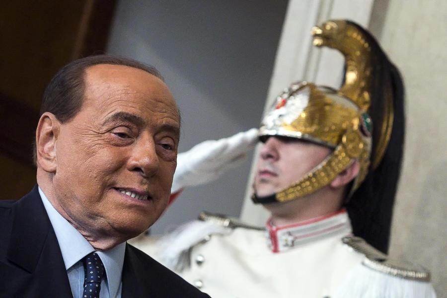 Quirinale, il centrodestra lancia Berlusconi: “Sciolga la riserva, è la figura adatta”. Gelo Pd e M5S