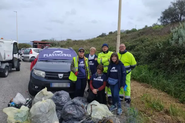 Il gruppo di volontari a Sennori (foto concessa)