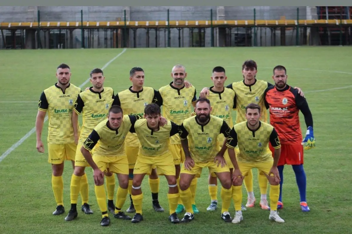 La nuova rosa dell'Atletico Masainas. (foto Scano)