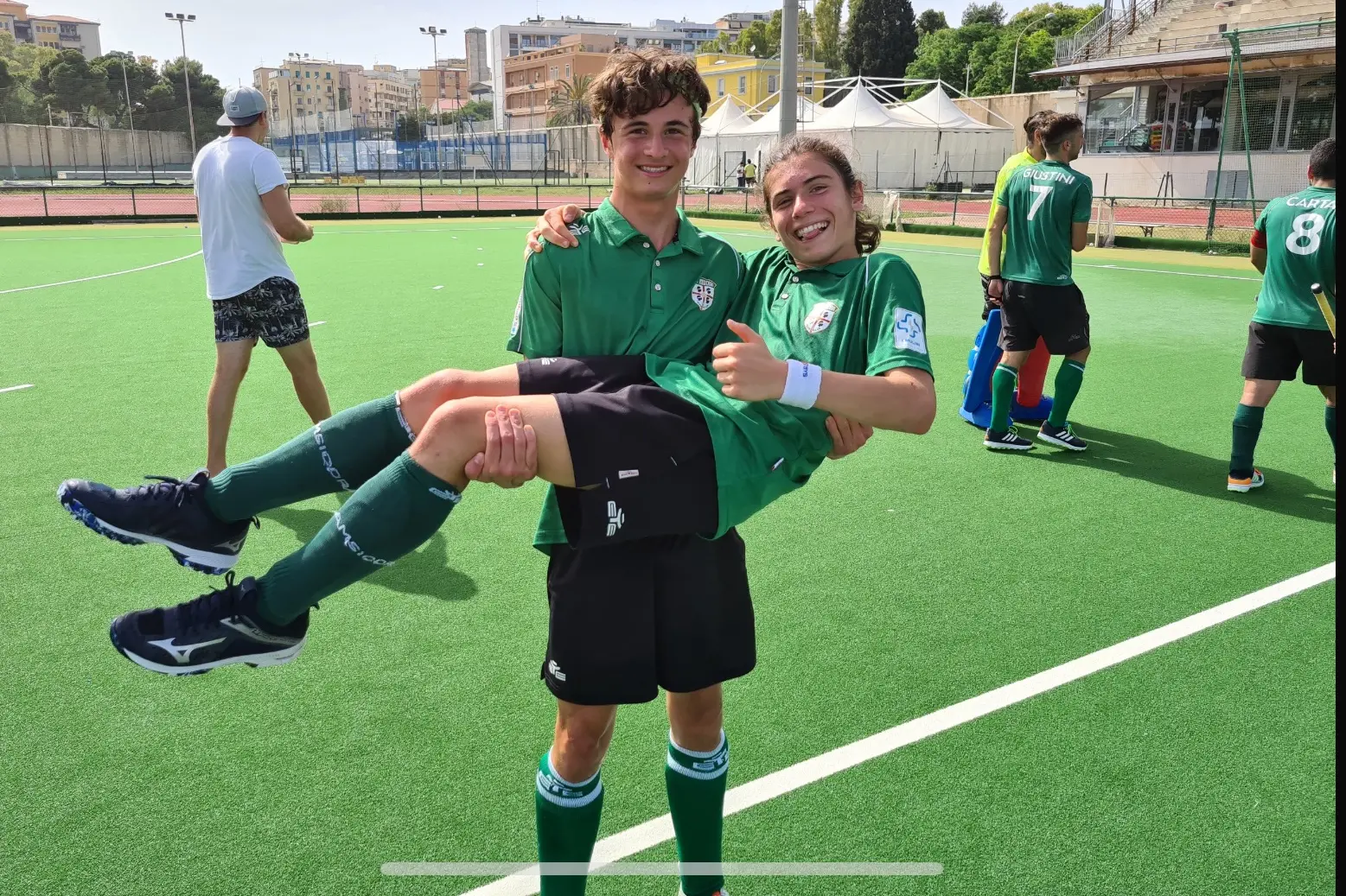 Francesco Montalbano (in piedi) e Francesco Atzori hanno preso parte al raduno azzurro. (Foto concessa dalla S.G. Amsicora)