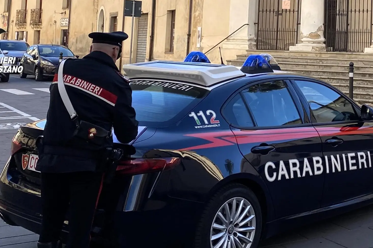 (foto carabinieri)