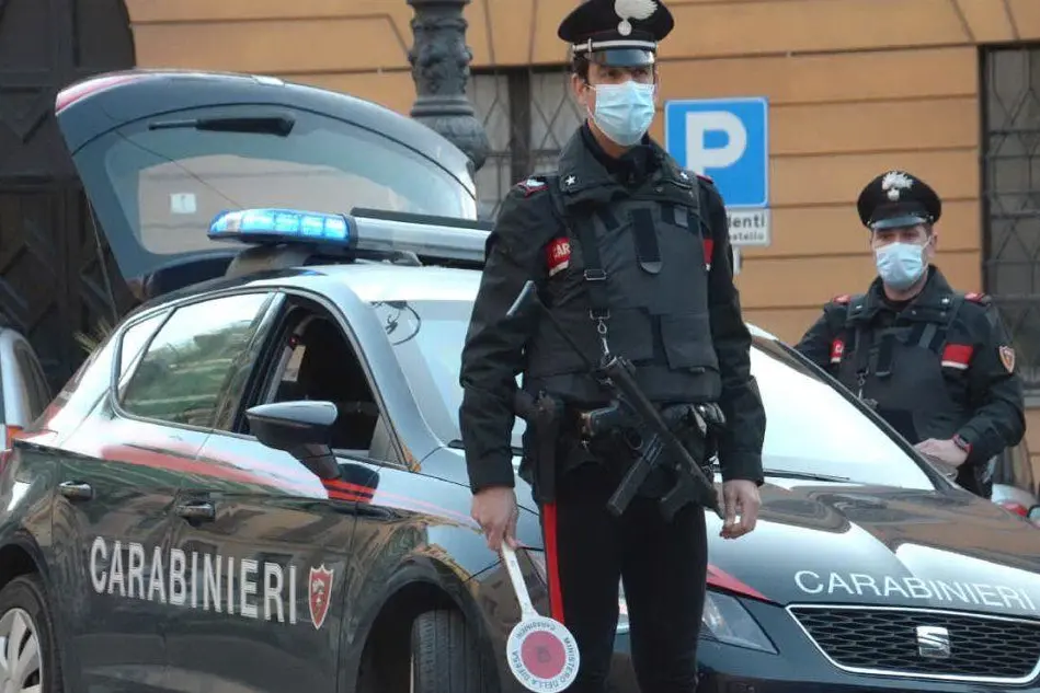 (foto carabinieri)