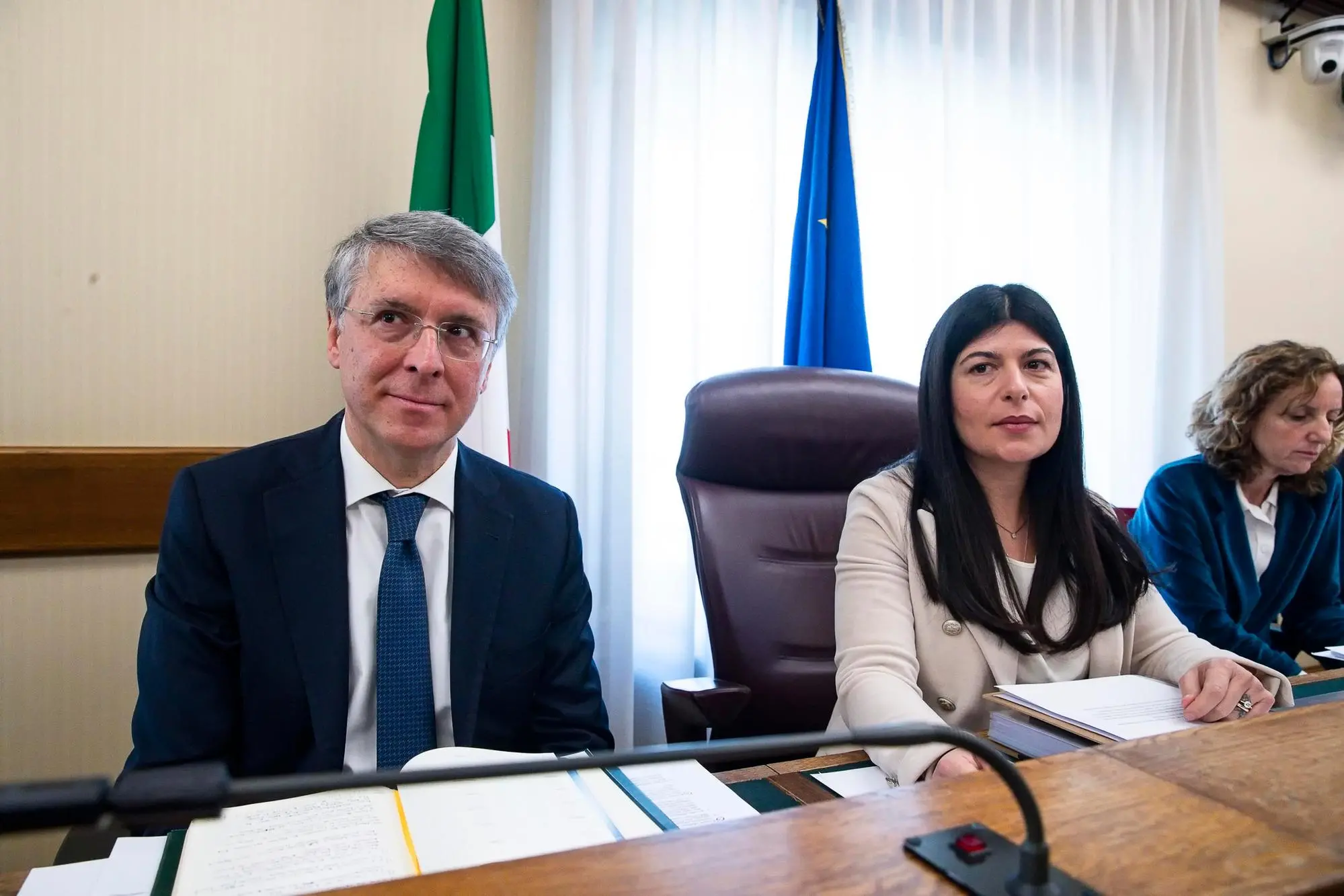Il procuratore di Perugia Raffaele Cantone durante l'audizione alla commissione Antimafia (Ansa)