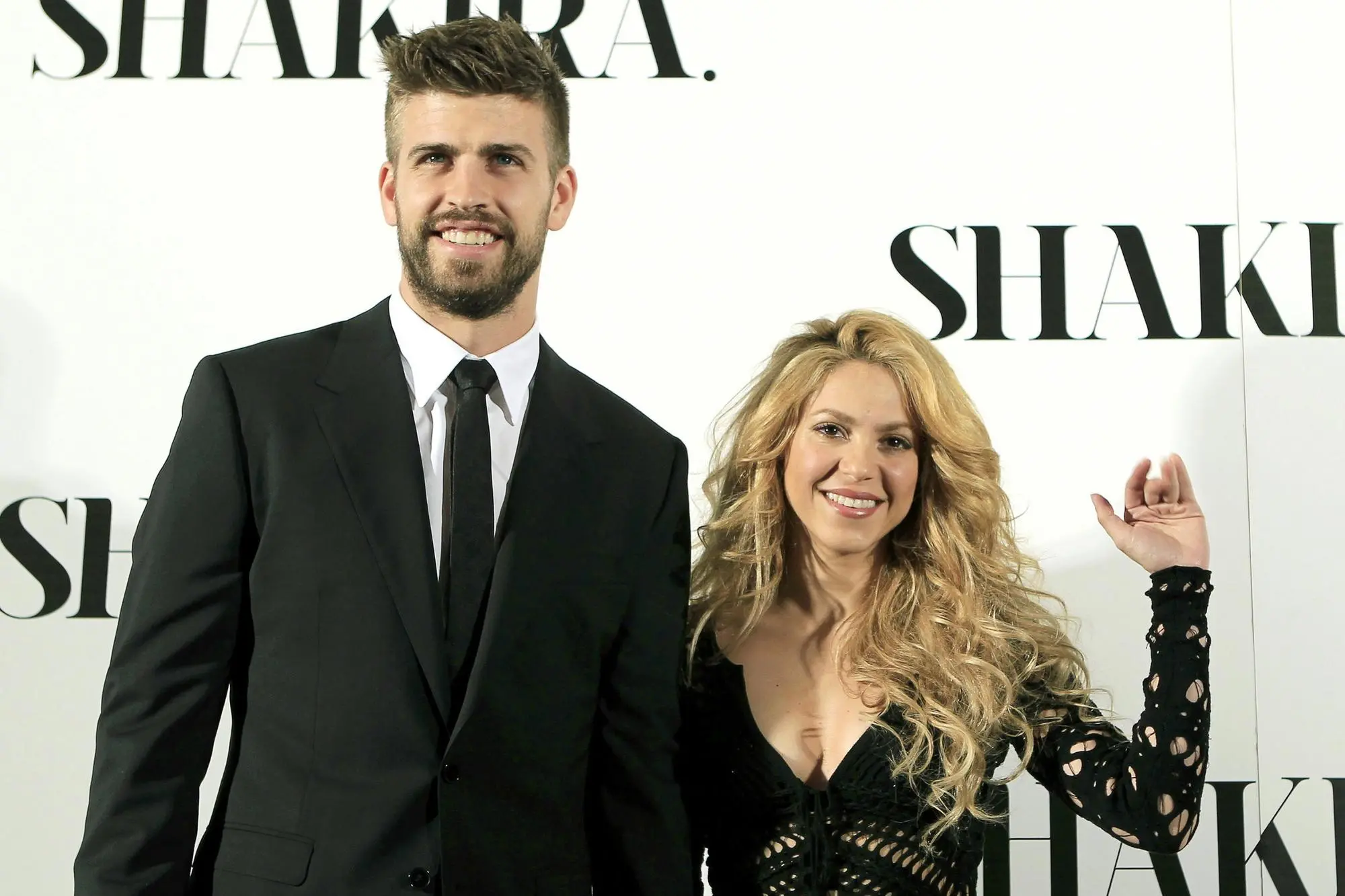epa09995331 (FILE) - Colombian singer Shakira (R) poses for the media with her partner, FC Barcelona defender Gerard Pique (L), during the presentation of her new album 'Shakira' in Barcelona, Spain, 20 March 2014 (reissued 04 June 2022). Shakira confirmed that she is separating from the soccer player Pique in a statement released on 04 June 2022. The couple has two children together. EPA/ANDREU DALMAU