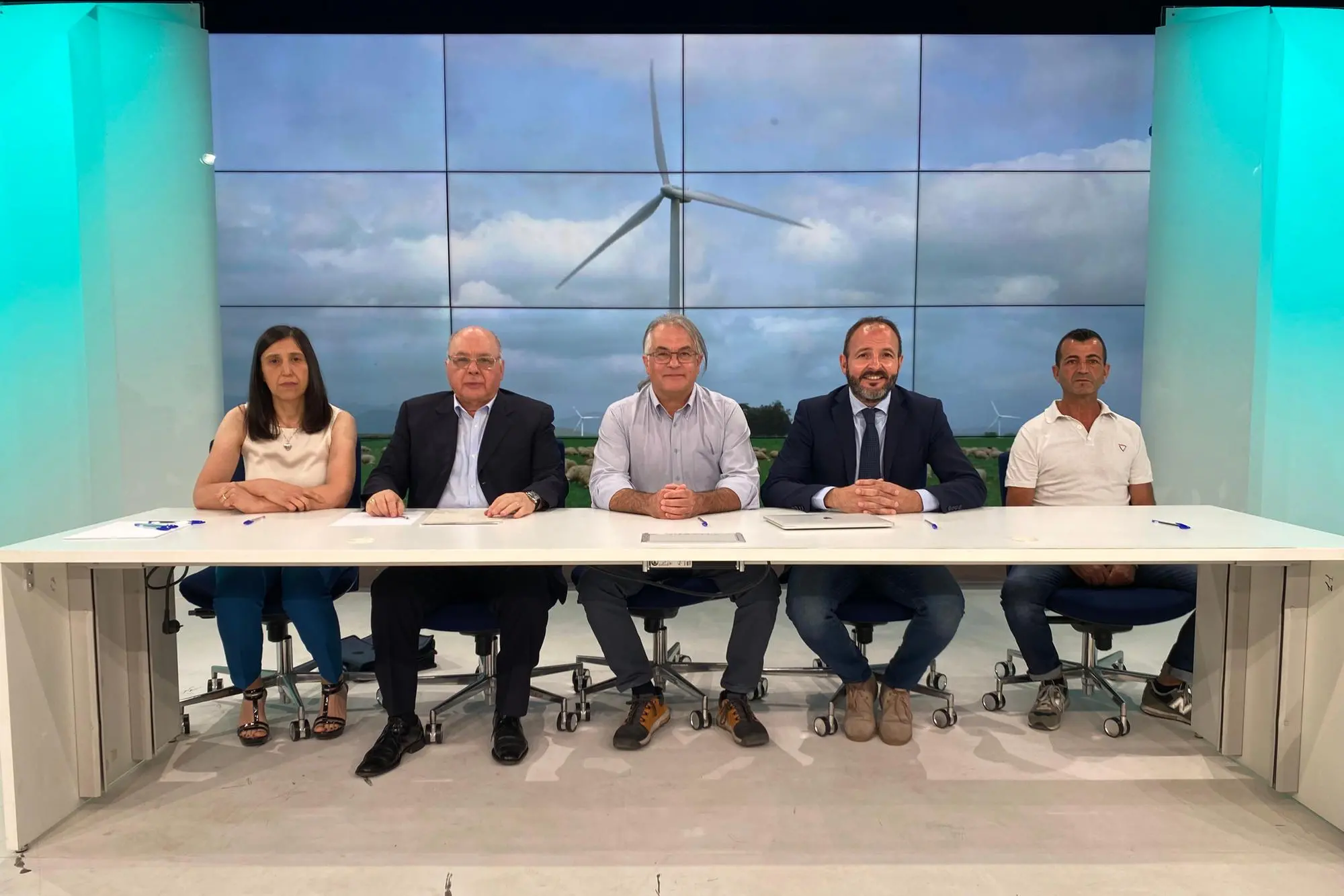 Il Forum sull'eolico con i sindaci e gli imprenditori del Sarcidano (Max Solinas)