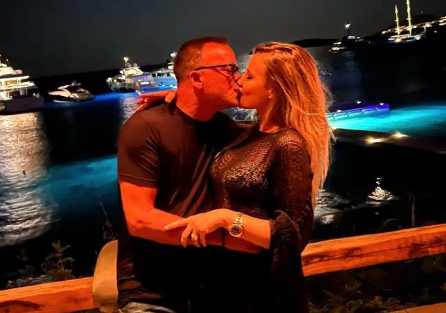 Gigi D'Alessio papà per la sesta volta: «Secondo figlio con Denise