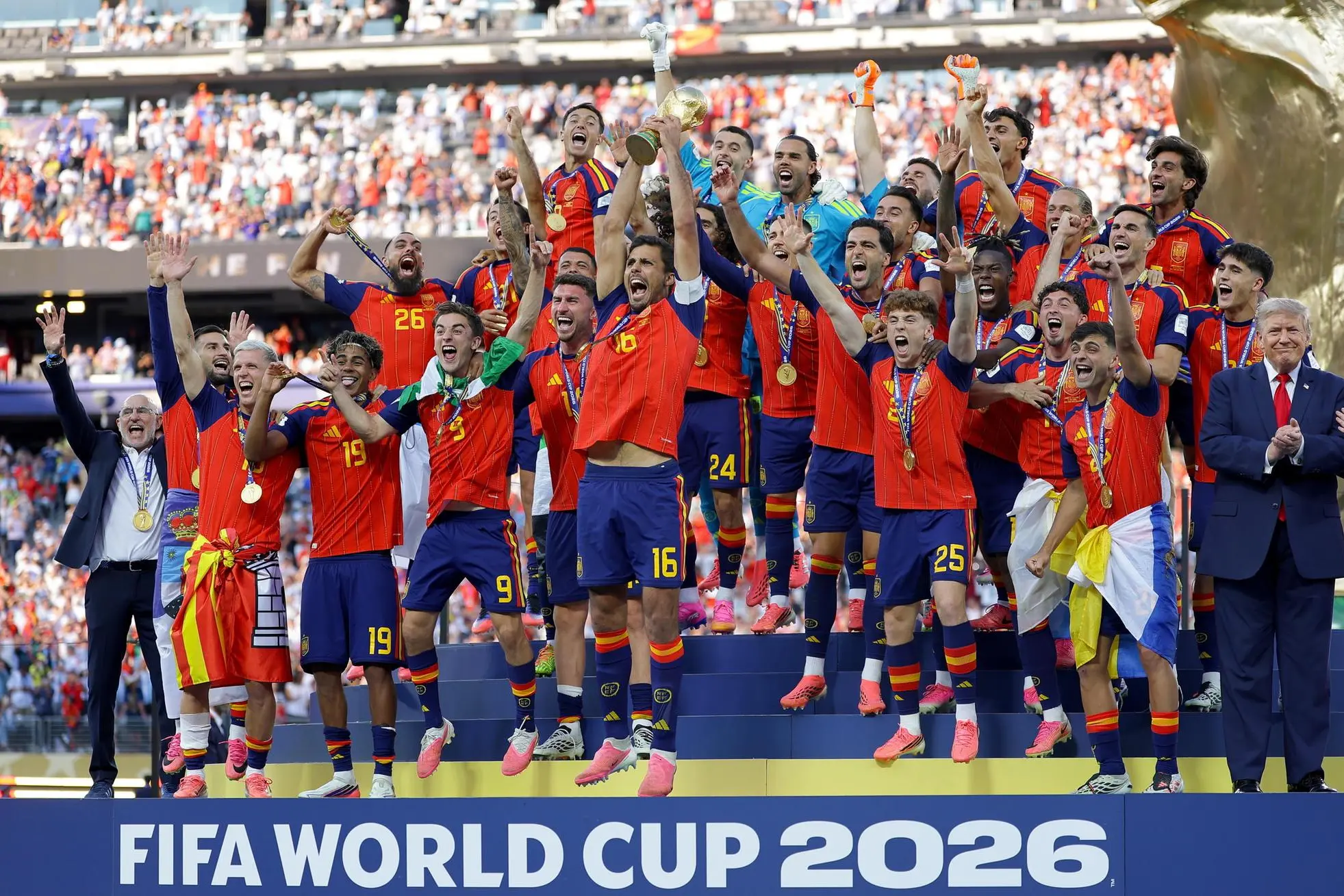 I festeggiamenti della Spagna campione del mondo (Ansa)