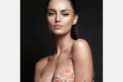 Catrinel Marlon