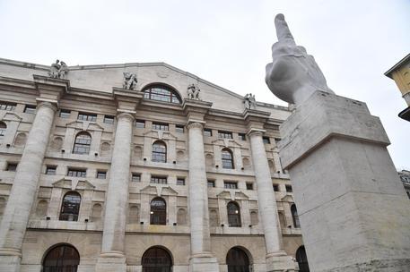 Borse: Europa piatta, Milano chiude a +0,63%