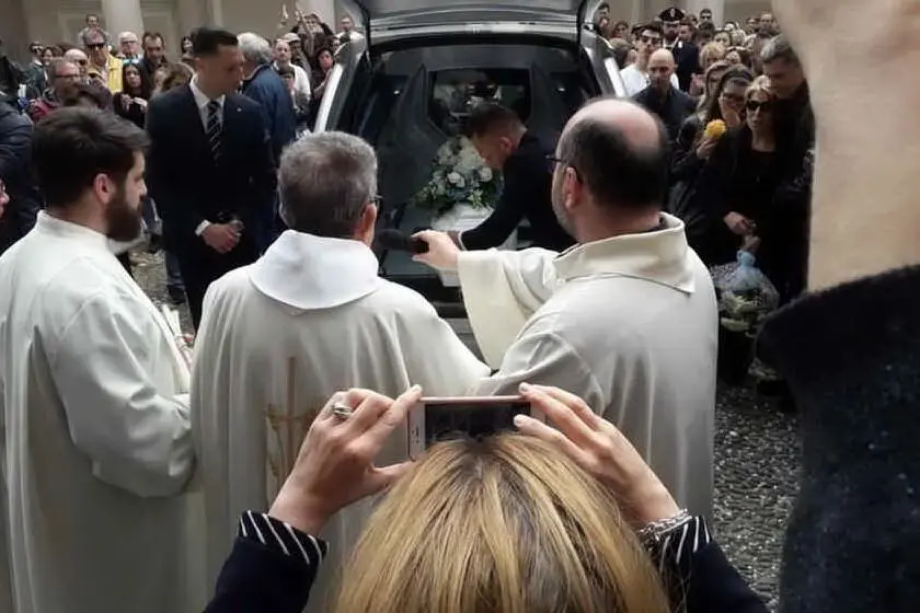 I funerali del piccolo Leonardo (Ansa)