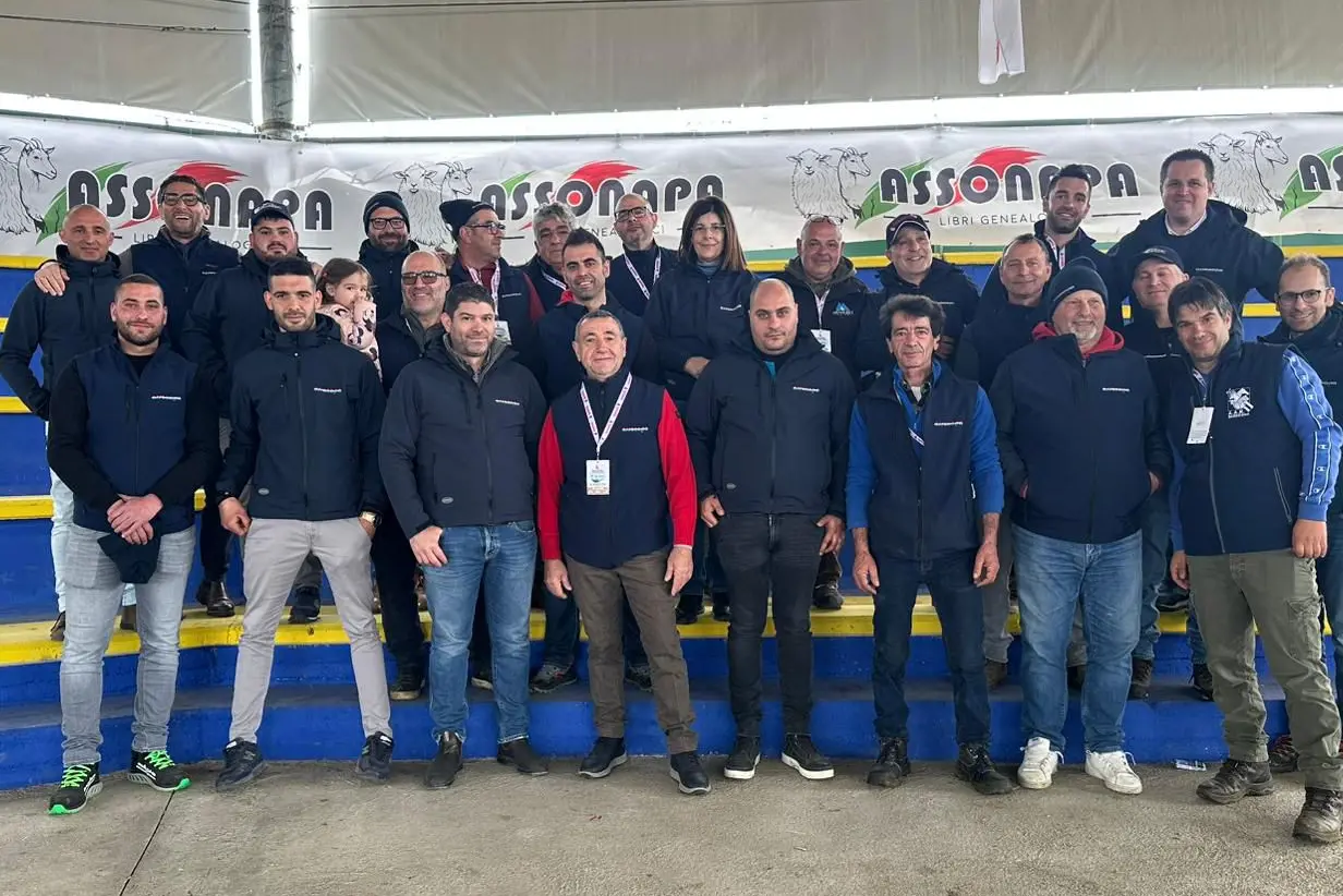 Foto di gruppo per gli allevatori sardi premiati ad AgriUmbria