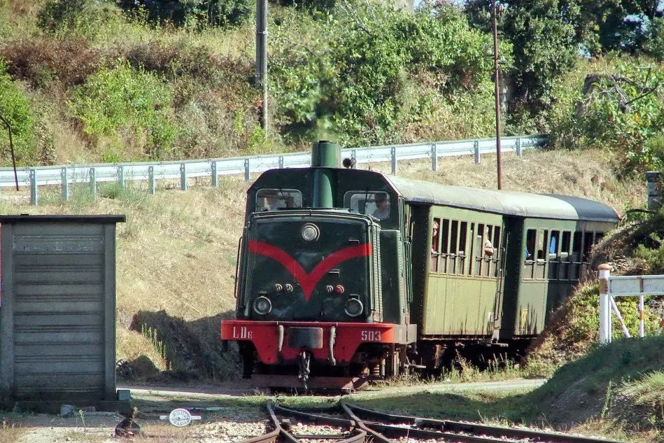 Il Trenino in Gallura (foto archivio L'Unione Sarda)