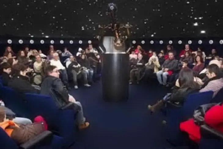 Un incontro al Planetario (archivio L'Unione Sarda)