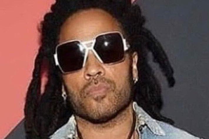 Lenny Kravitz perde gli occhiali e lancia un appello social: &quot;Aiutatemi a ritrovarli&quot;