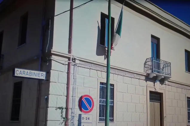 Narcao carabinieri 站(照片 Scano)