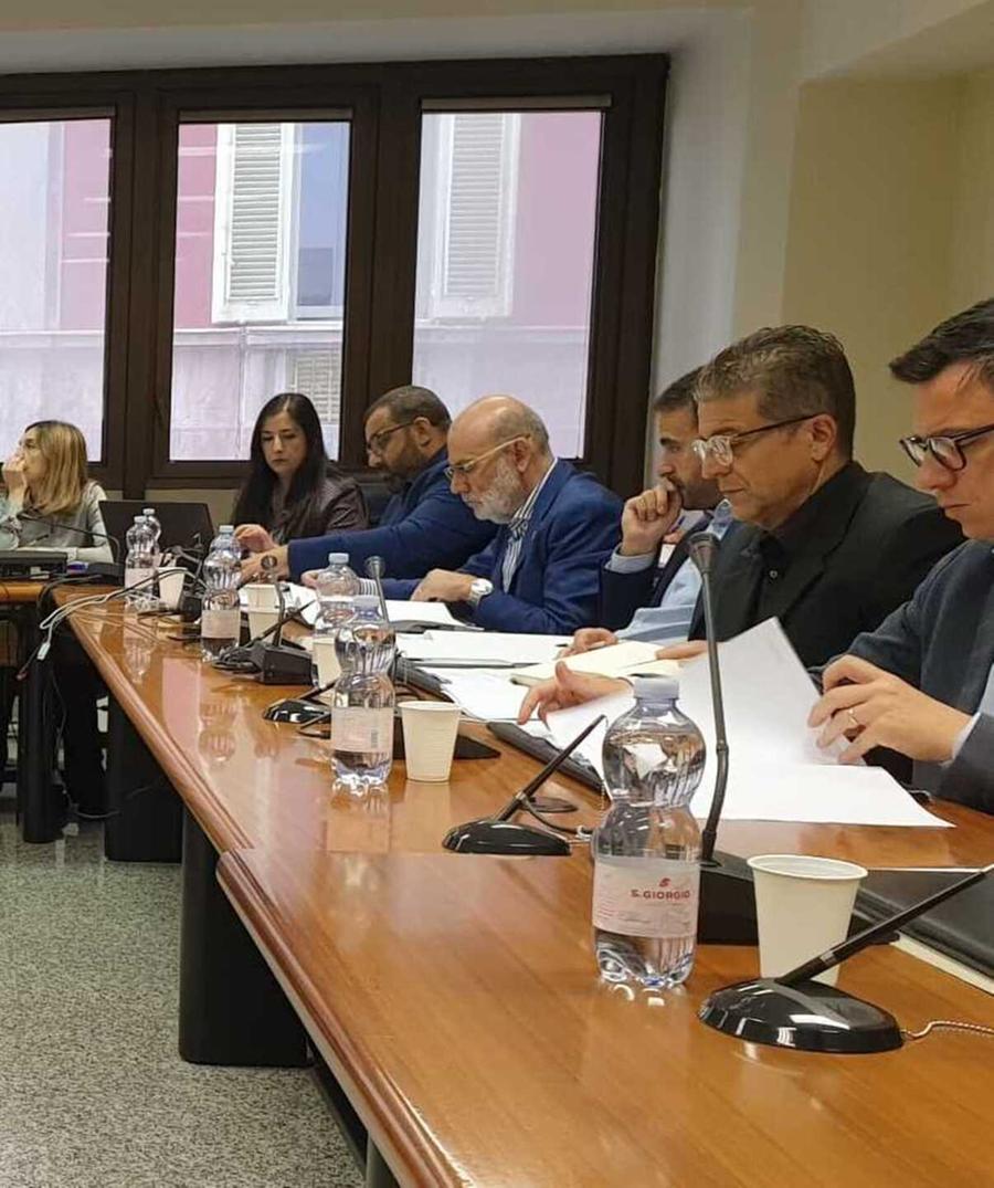 Emigrati, marcia indietro dell’assessora