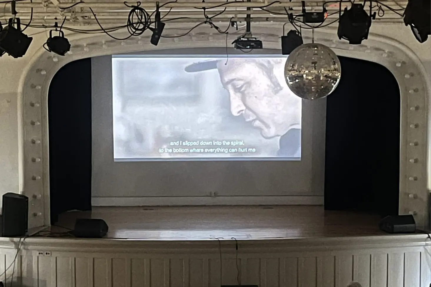 Proiezione Profondo Nero