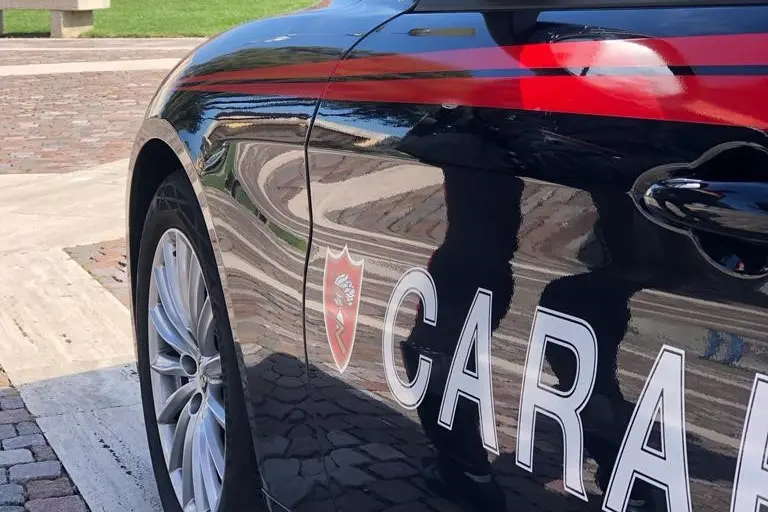 Un'auto dei carabinieri (foto Pinna)