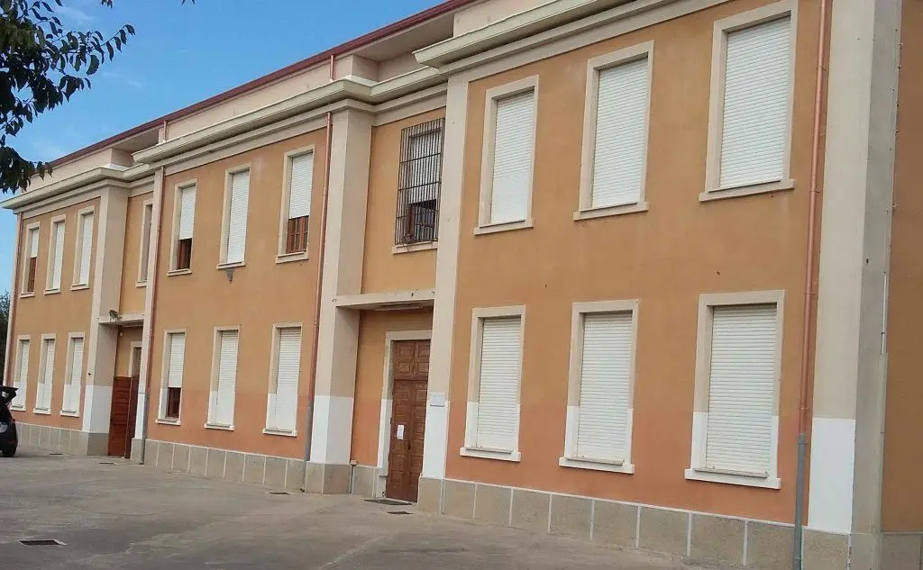 L'edificio scolastico di via Sardegna
