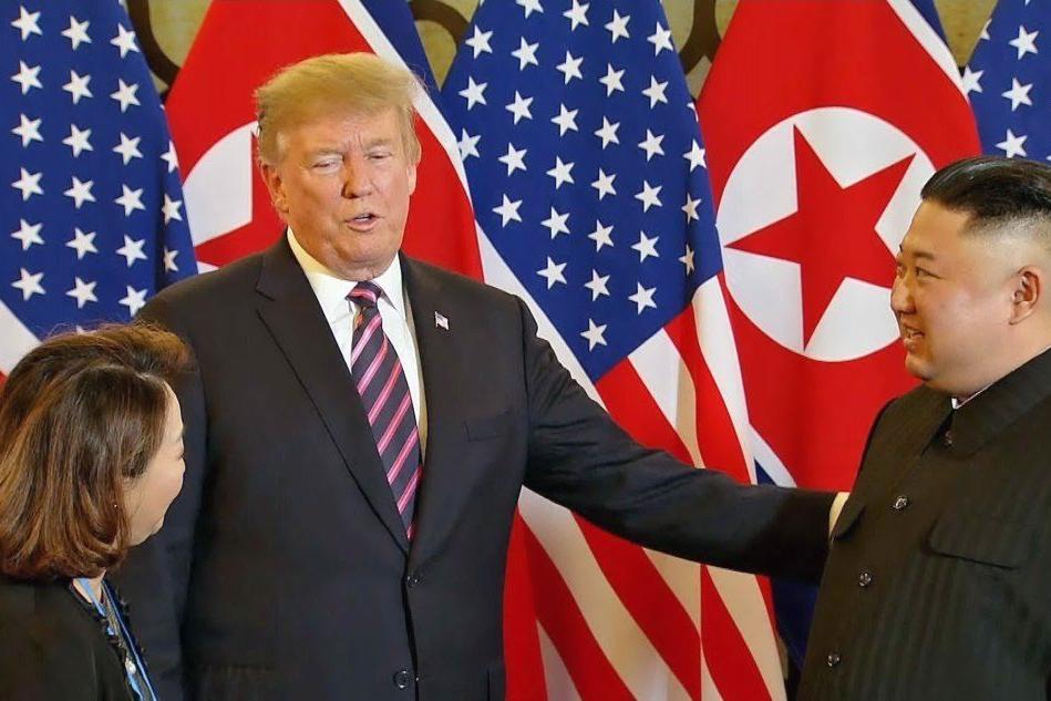 Il summit ad Hanoi: Kim e Trump si confrontano sul nucleare