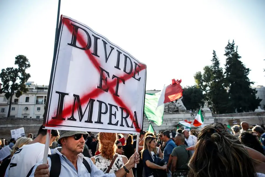 La protesta di oggi a Roma (Ansa - Frustaci)