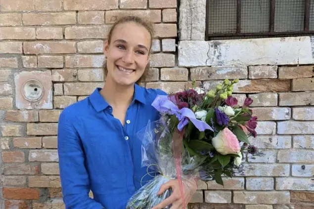 Una delle studentesse coinvolte (Ansa)