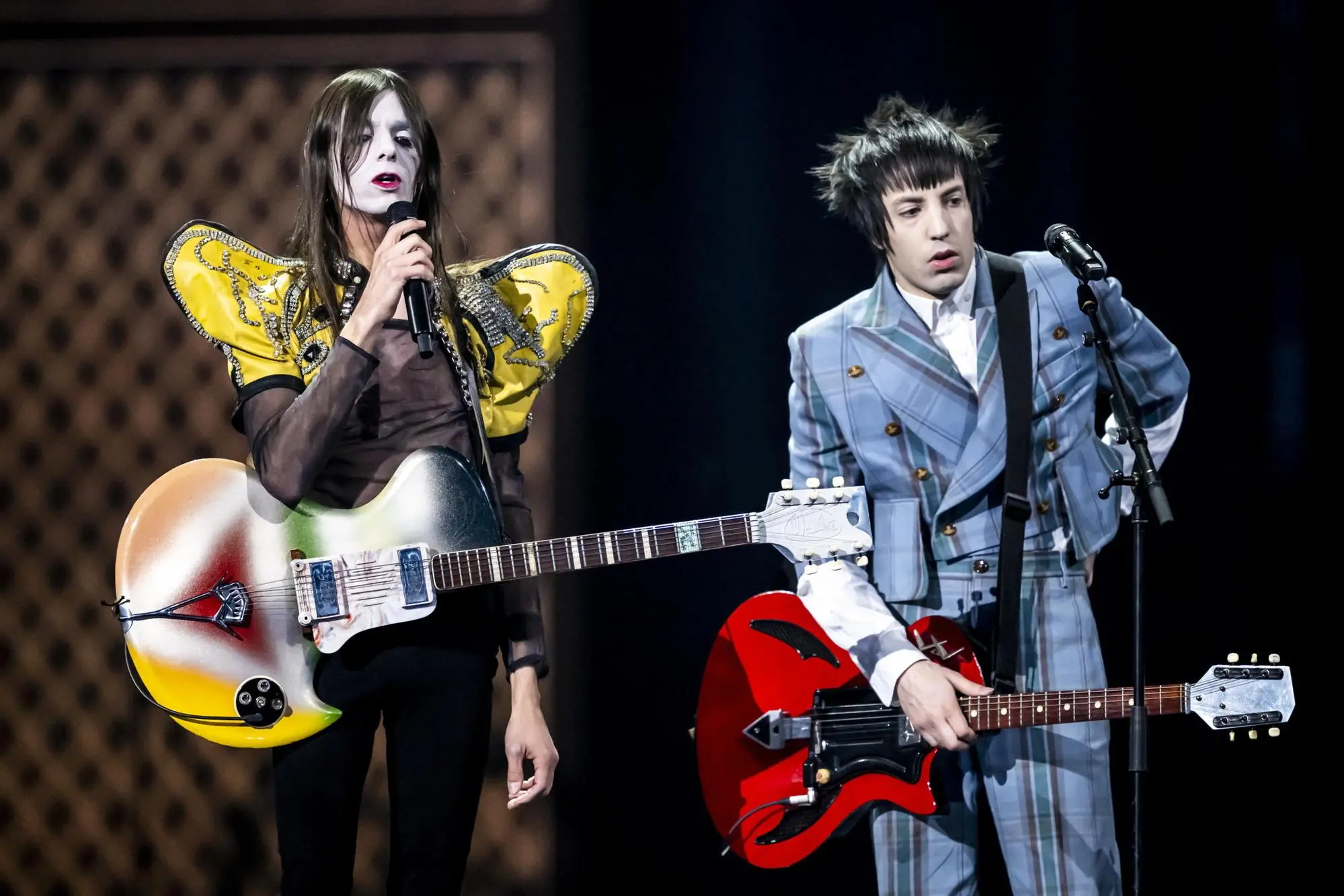 epa12107766 Italy's Lucio Corsi performs the song "Volevo essere un duro" during the dress rehearsal for the Grand Final of the 69th Eurovision Song Contest (ESC) in Basel, Switzerland, 16 May 2025. EPA/GEORGIOS KEFALAS
