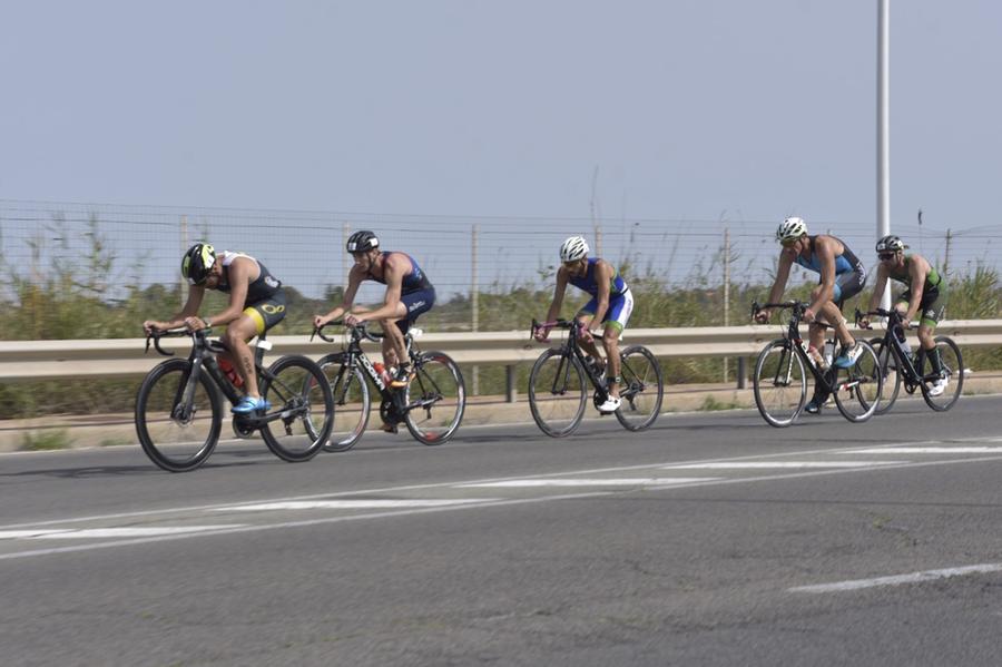 Al Poetto atleti da tutta Italia per il “Triathlon Città di Cagliari”