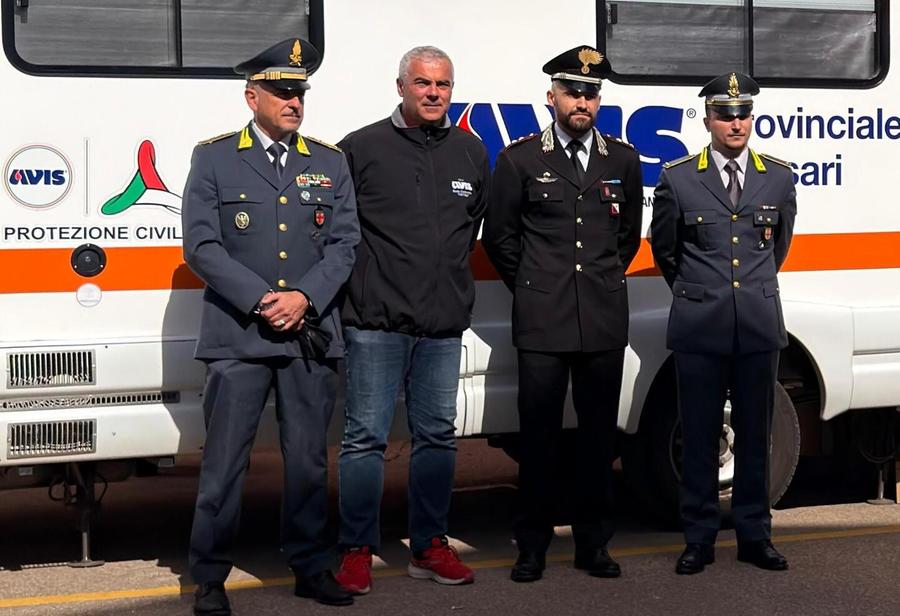 Sangue, dono delle forze dell’ordine