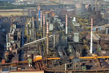 Una veduta aerea dello stabilimento dell'Ilva di Taranto, 2 ottobre 2013. ANSA/UFFICIO STAMPA QUESTURA DI TARANTO ++ NO SALES, EDITORIAL USE ONLY ++