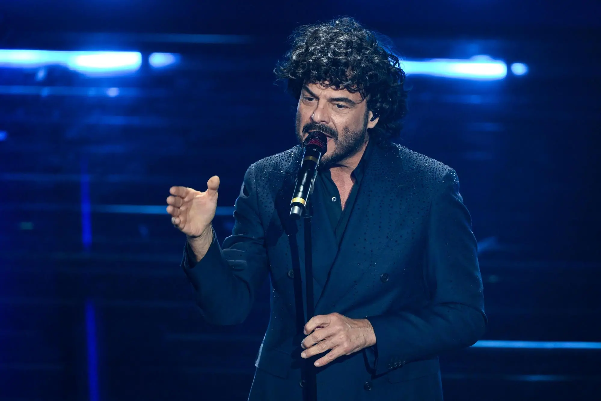 Italian singer Francesco Renga performs on stage at the Ariston theatre during the 76th edition of the Sanremo Italian Song Festival, in Sanremo, Italy, 26 February 2026. The Music Festival runs from 24 to 28 February 2026. ANSA/ETTORE FERRARI