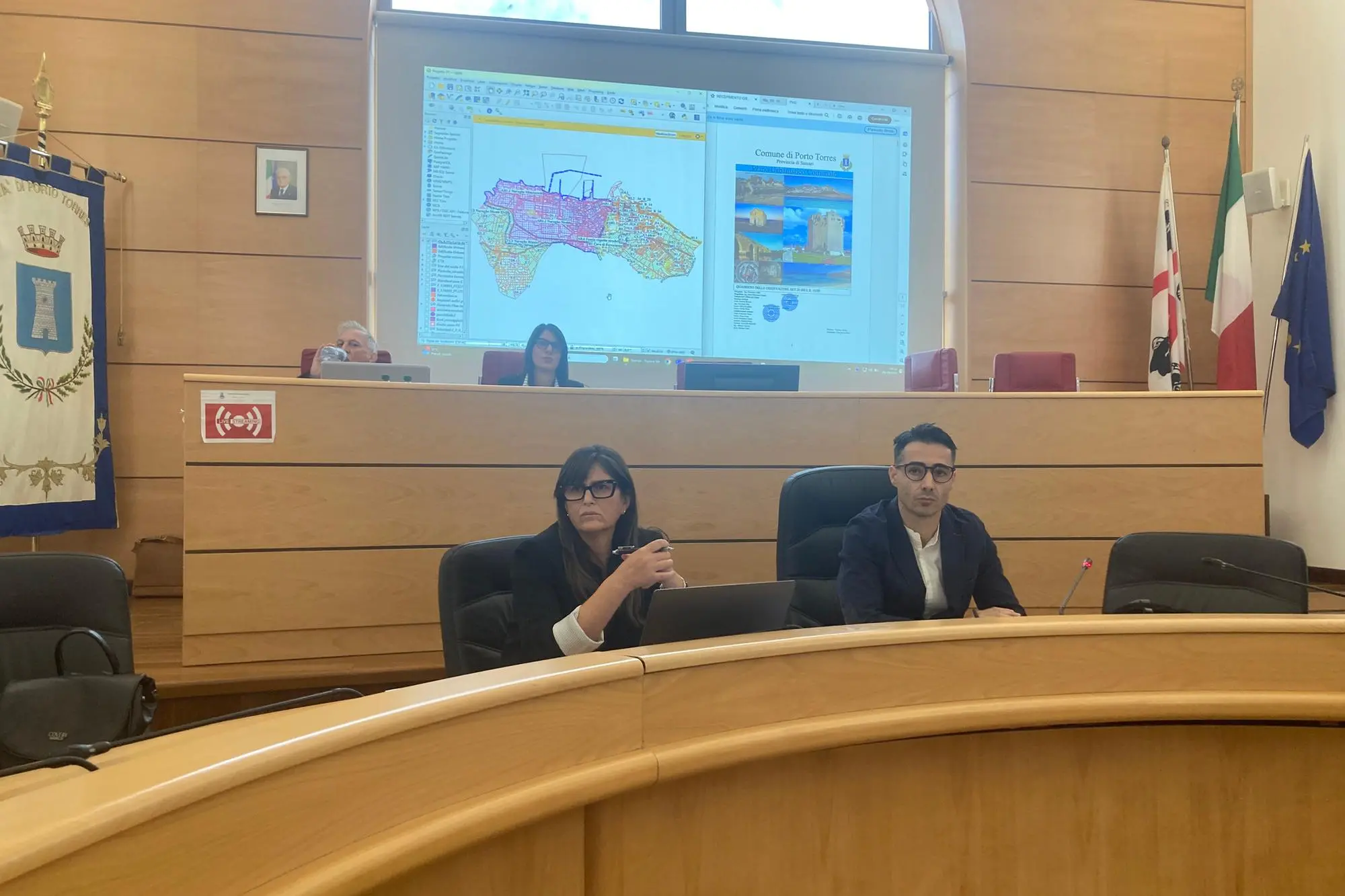 L'assessora Tortu e il presidente di commissione Sanna a Porto Torres (foto Pala)