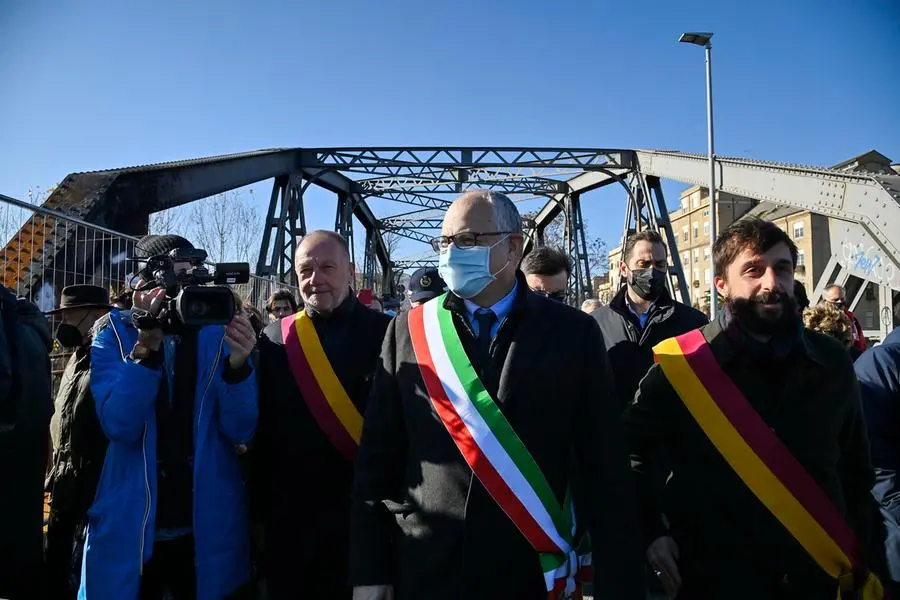 Il sindaco di Roma Roberto Gualtieri durante la riapertura del Ponte dell'Industria (Ansa - Antimiani)