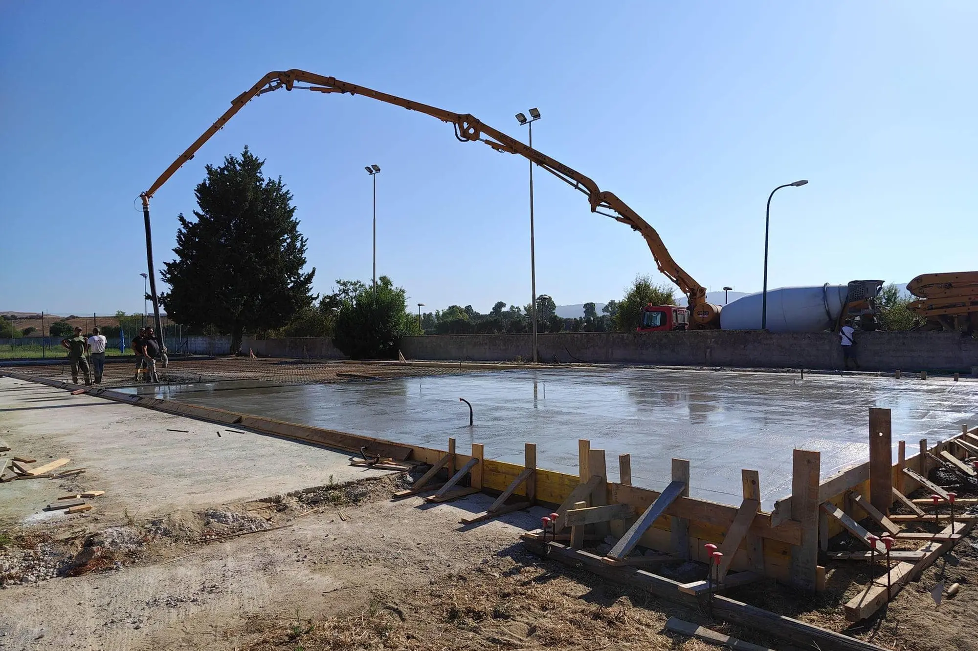 Lavori per la realizzazione di un campo da padel