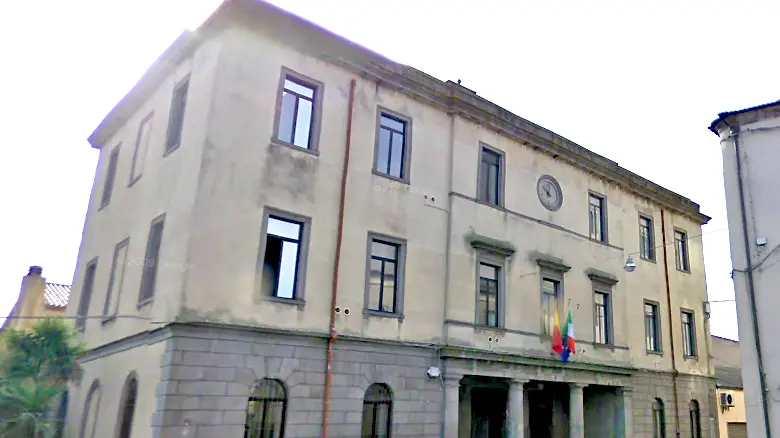 https://immagini.unionesarda.it/version/c:ZjQxNjc1ZTAtMWUwYS00:MDMwNjBhZTEtMGNjMC00/image.webp?f=16:9