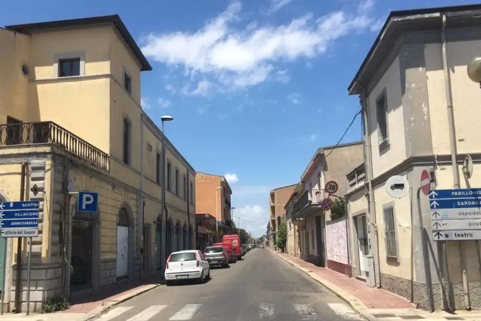 Viale Trieste, una delle strade principali di San Gavino Monreale (foto Pittau)