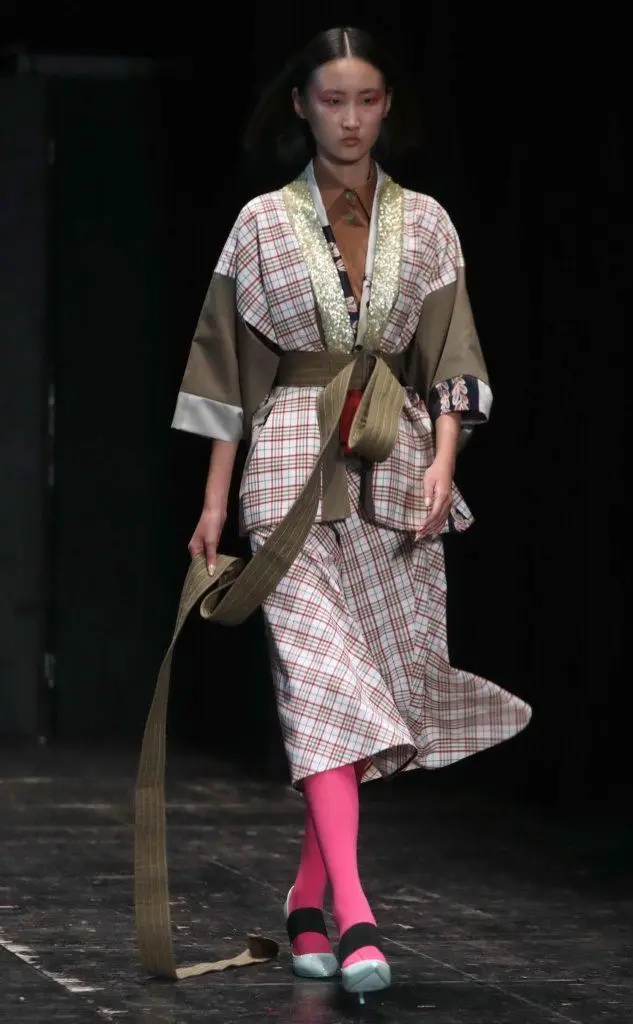 L'artista e stilista algherese ha rivistato il kimono
