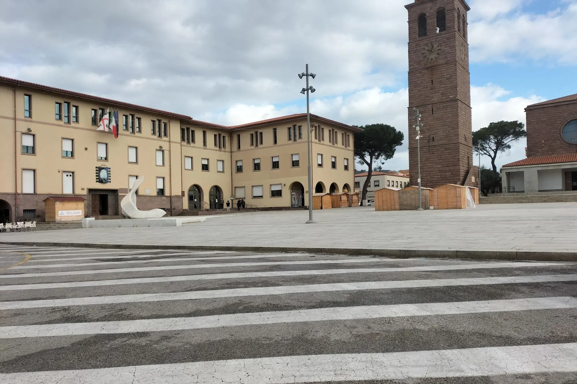 Piazza Roma a Carbonia. (a.s.)