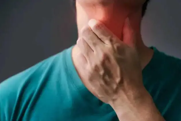 Mal di gola (immagine simbolo, foto da google)
