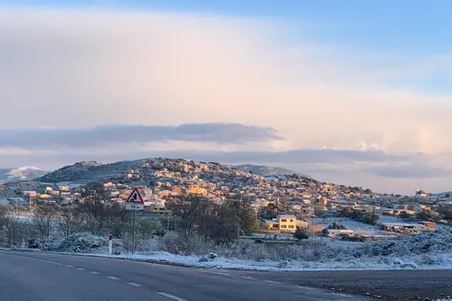 La neve a Burcei (foto Serreli - concessa9