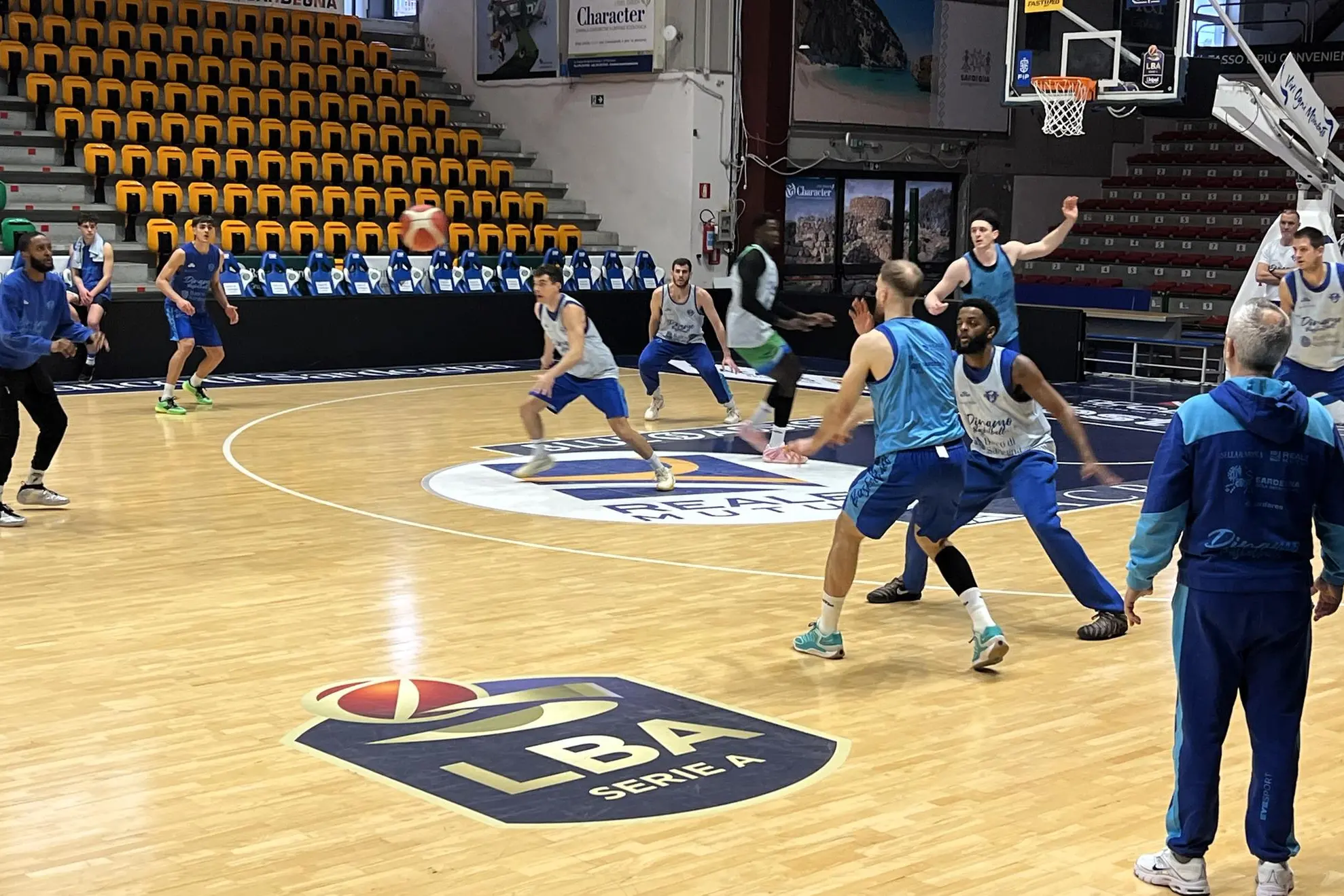 La Dinamo in allenamento (foto G. Marras)