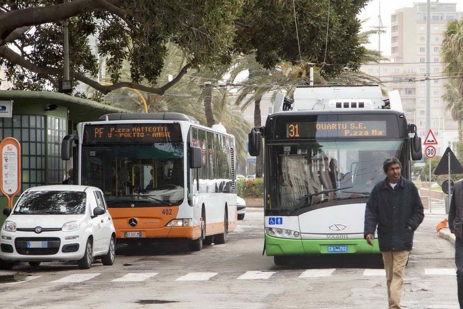 Cagliari: bus scontati per gli studenti, rimandato il servizio notturno