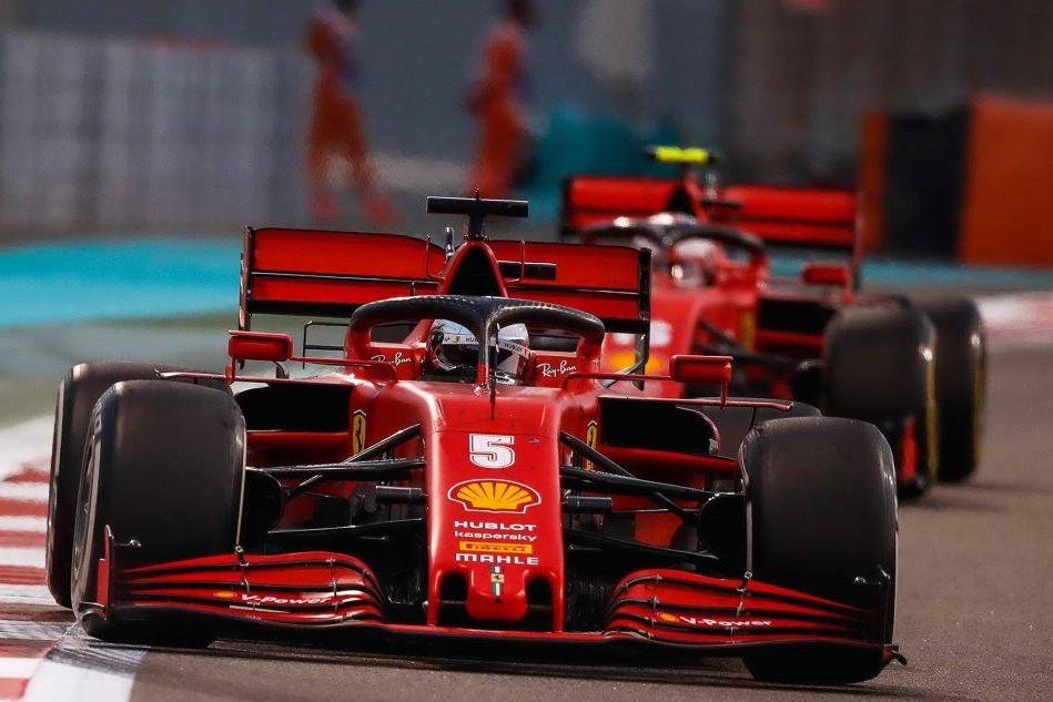 Vettel, l'addio alla Ferrari sulle note di &quot;Azzurro&quot;