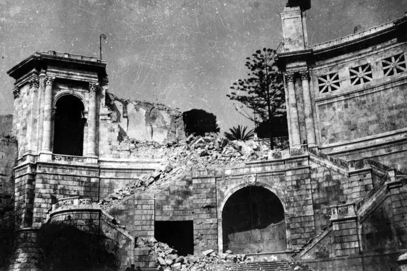 Foto dei bombardamenti su Cagliari (Foto Archivio)