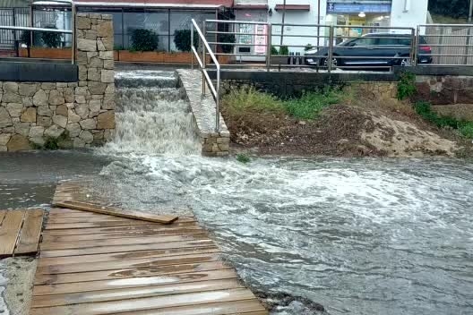 Prime piogge a Porto Torres: allagamenti e disagi