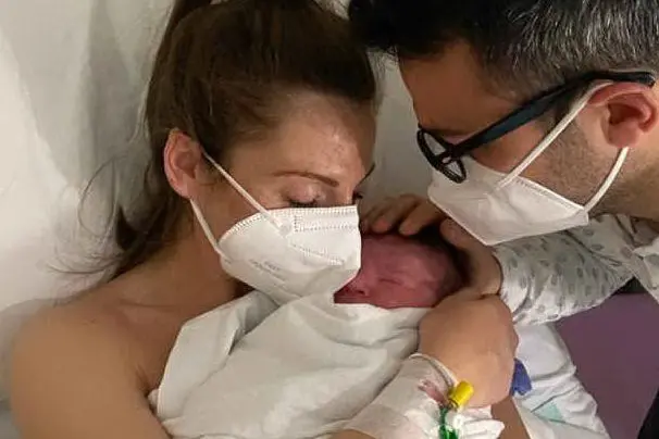 Nicolò, con mamma Giulia e papà Enrico